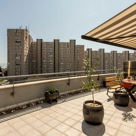Rino Luxury Apartamento *
